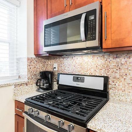 Brooklyn 3 Bedroom 1 Bathroom 8 Minutes To Subway 30 Minutes To Manhattan New York Bagian luar foto