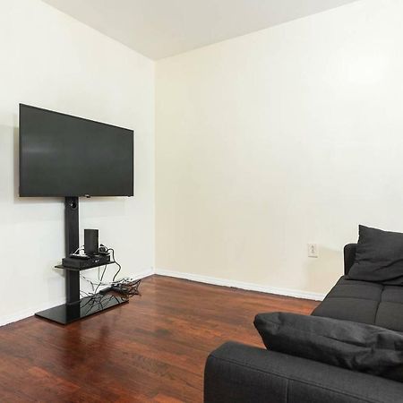 Brooklyn 3 Bedroom 1 Bathroom 8 Minutes To Subway 30 Minutes To Manhattan New York Bagian luar foto