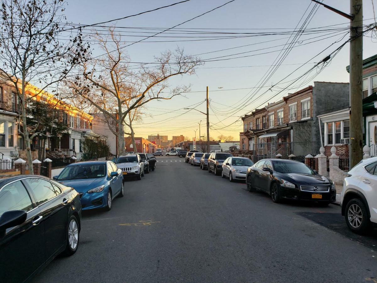 Brooklyn 3 Bedroom 1 Bathroom 8 Minutes To Subway 30 Minutes To Manhattan New York Bagian luar foto