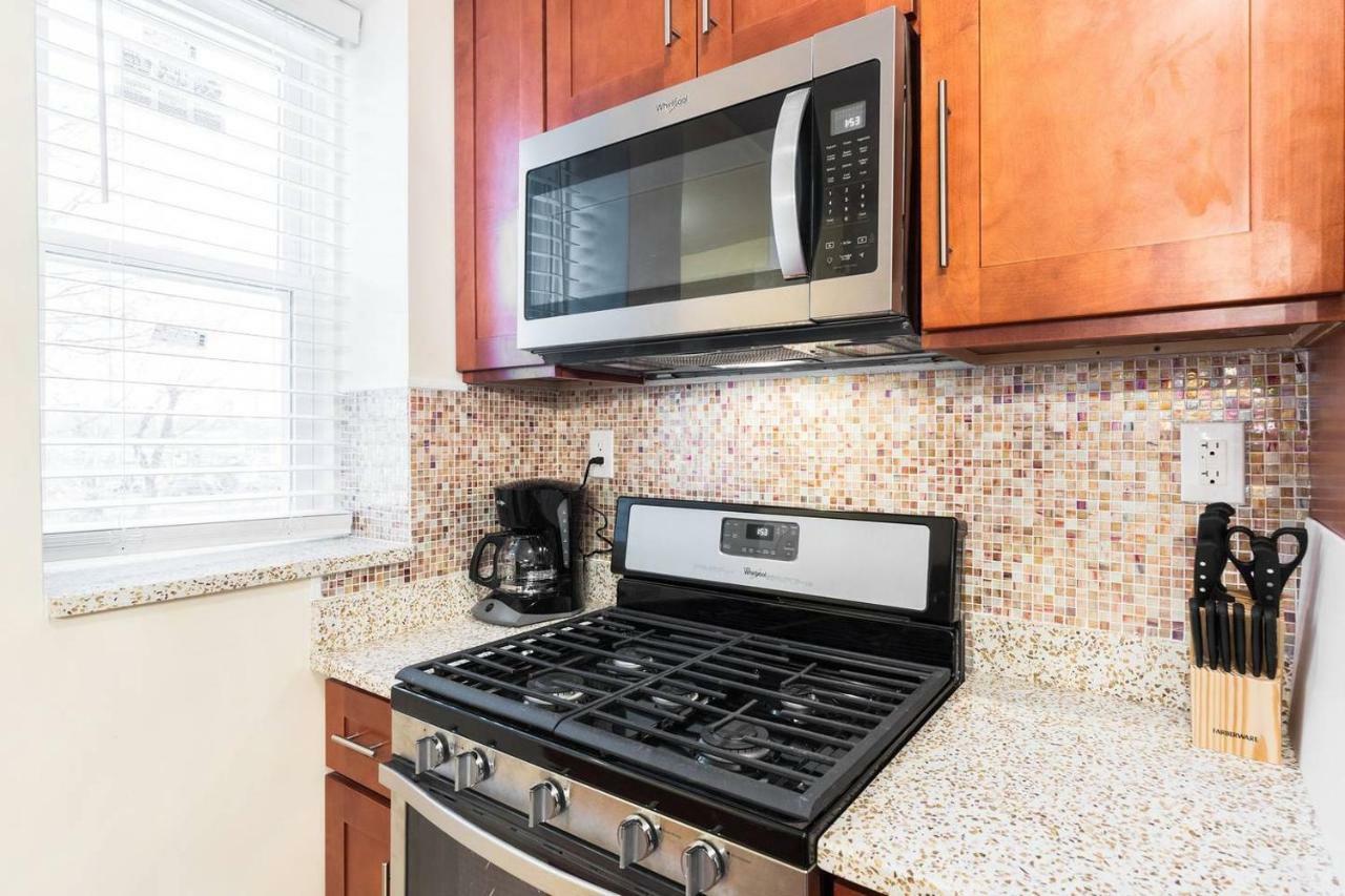 Brooklyn 3 Bedroom 1 Bathroom 8 Minutes To Subway 30 Minutes To Manhattan New York Bagian luar foto
